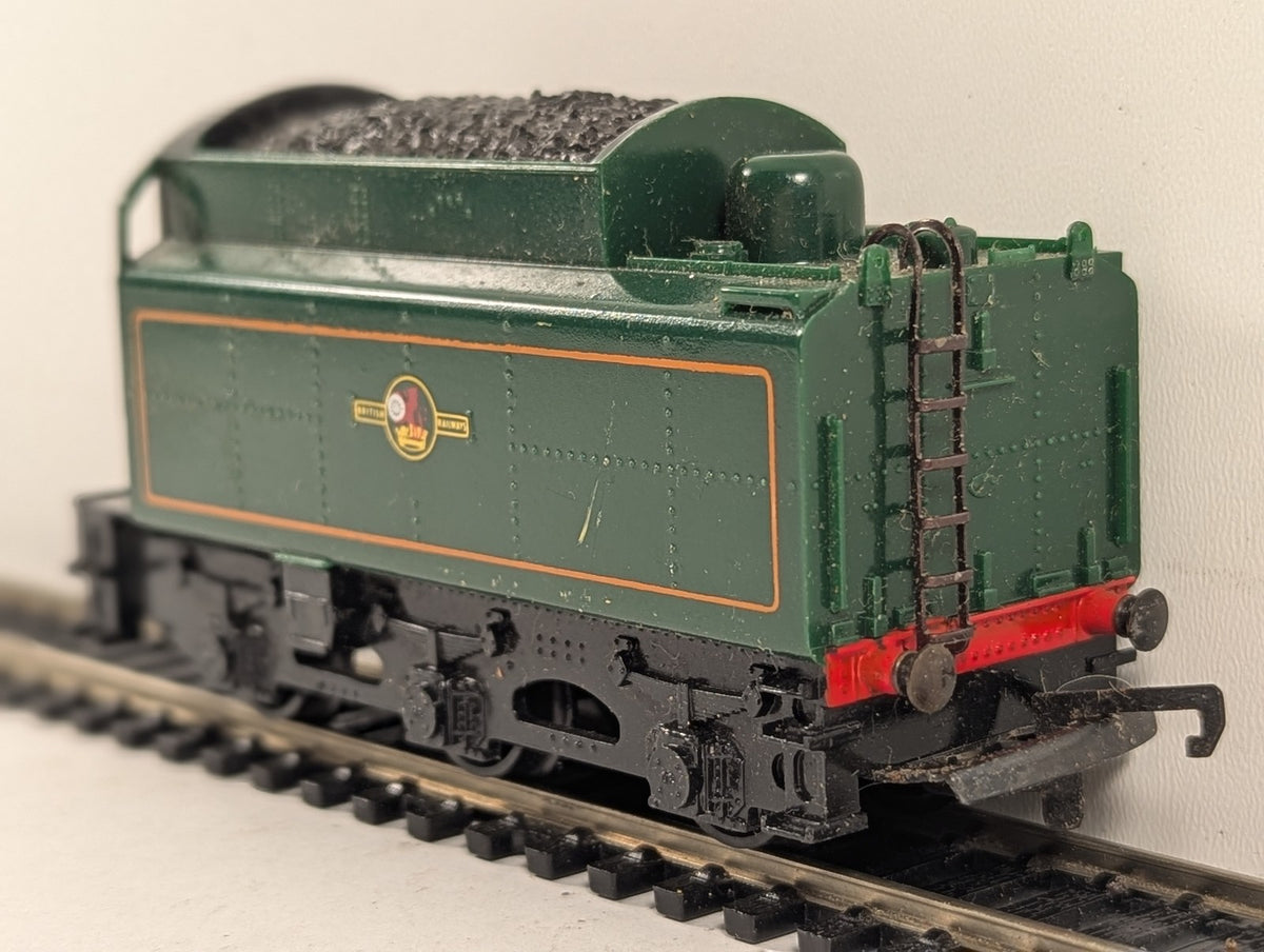 Tri-ang Hornby OO Gauge BR Standard Tender Locomotive Tender