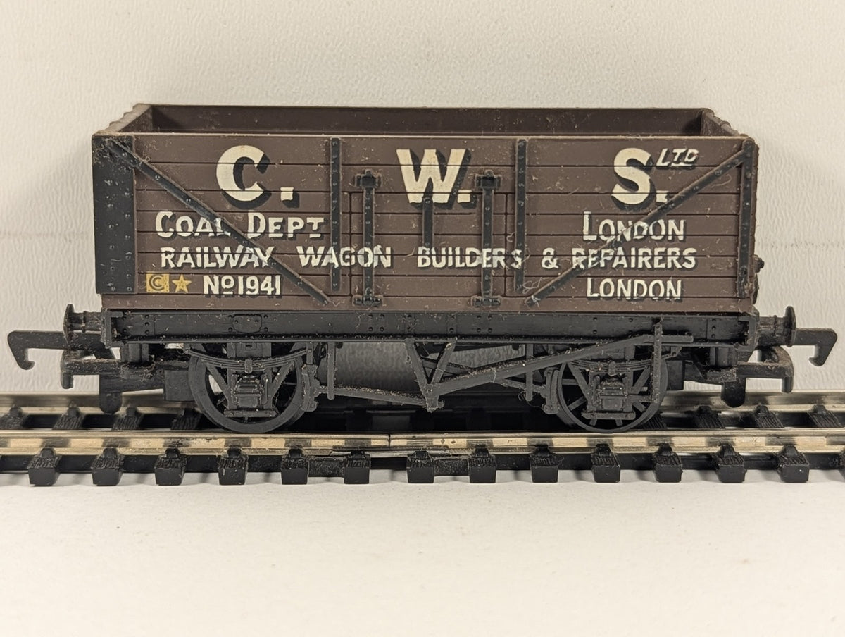Mainline Railways OO Gauge 7 Plank Wagon C.W.S. Goods Wagon 1941 C.W.S. Brown