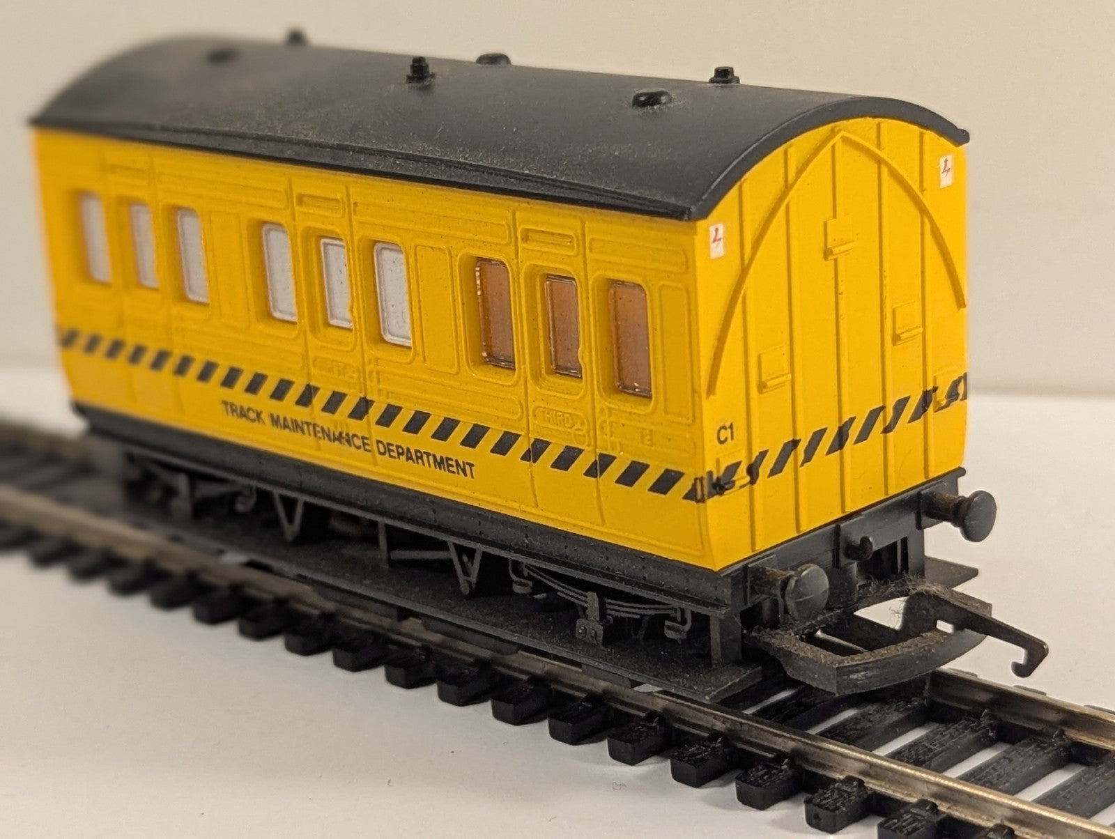 Hornby OO Gauge R333 Track Maintenance Department 4-Wheel Coach