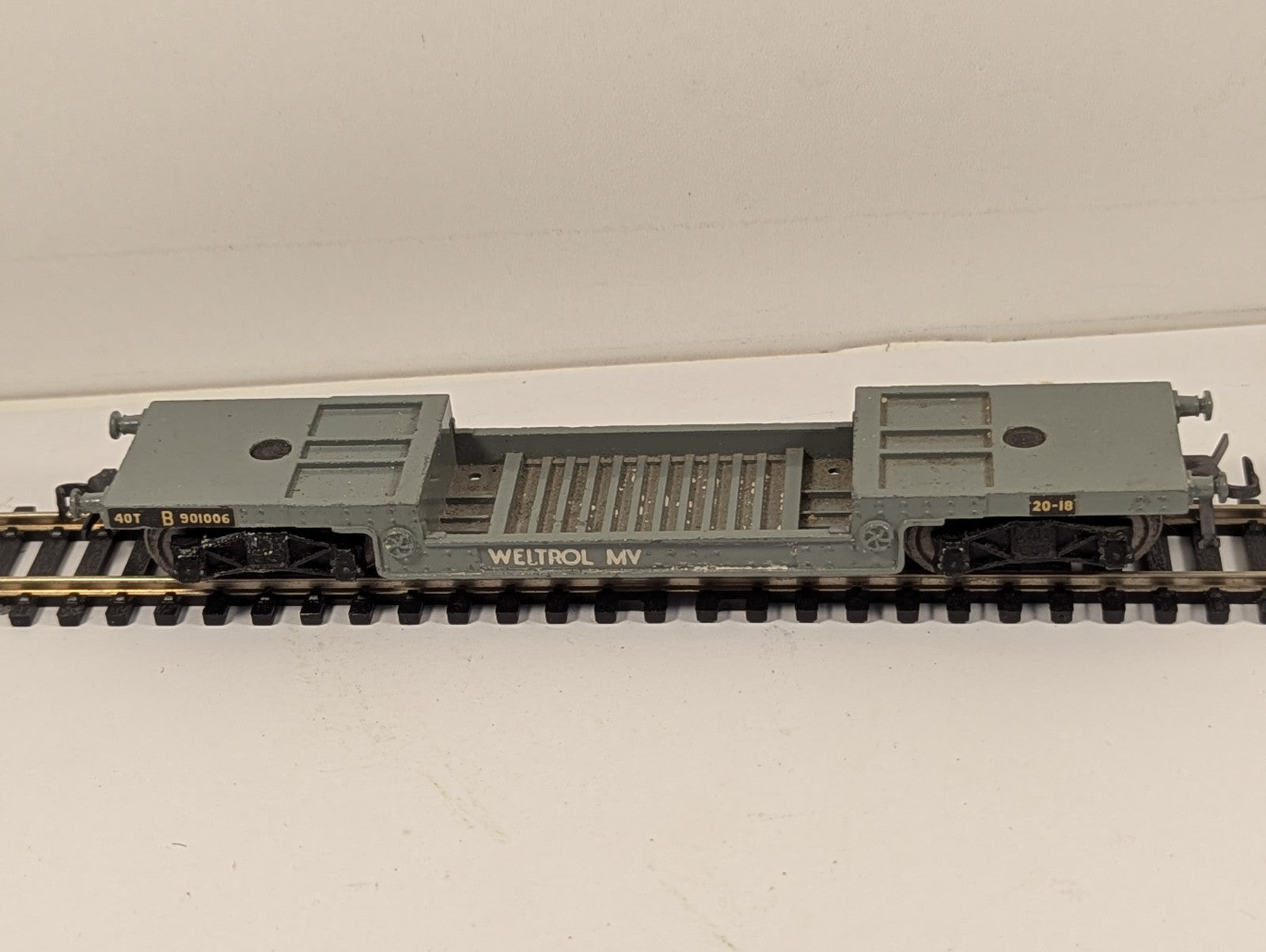 Hornby Dublo OO Gauge 40-Ton Bogie Well Wagon