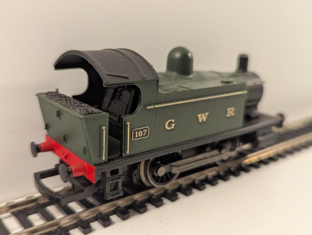 Hornby OO Gauge Class 101 GWR Industrial Locomotive No.107