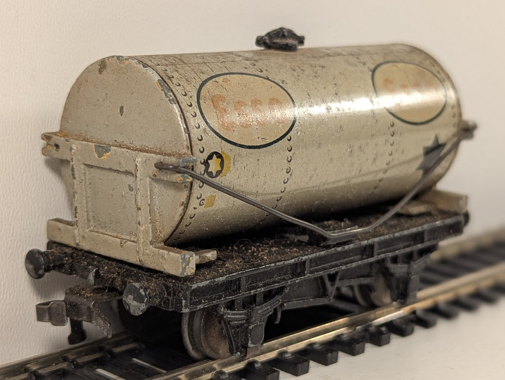 Hornby Dublo D1 OO Gauge Silver Esso Petrol Tank Wagon