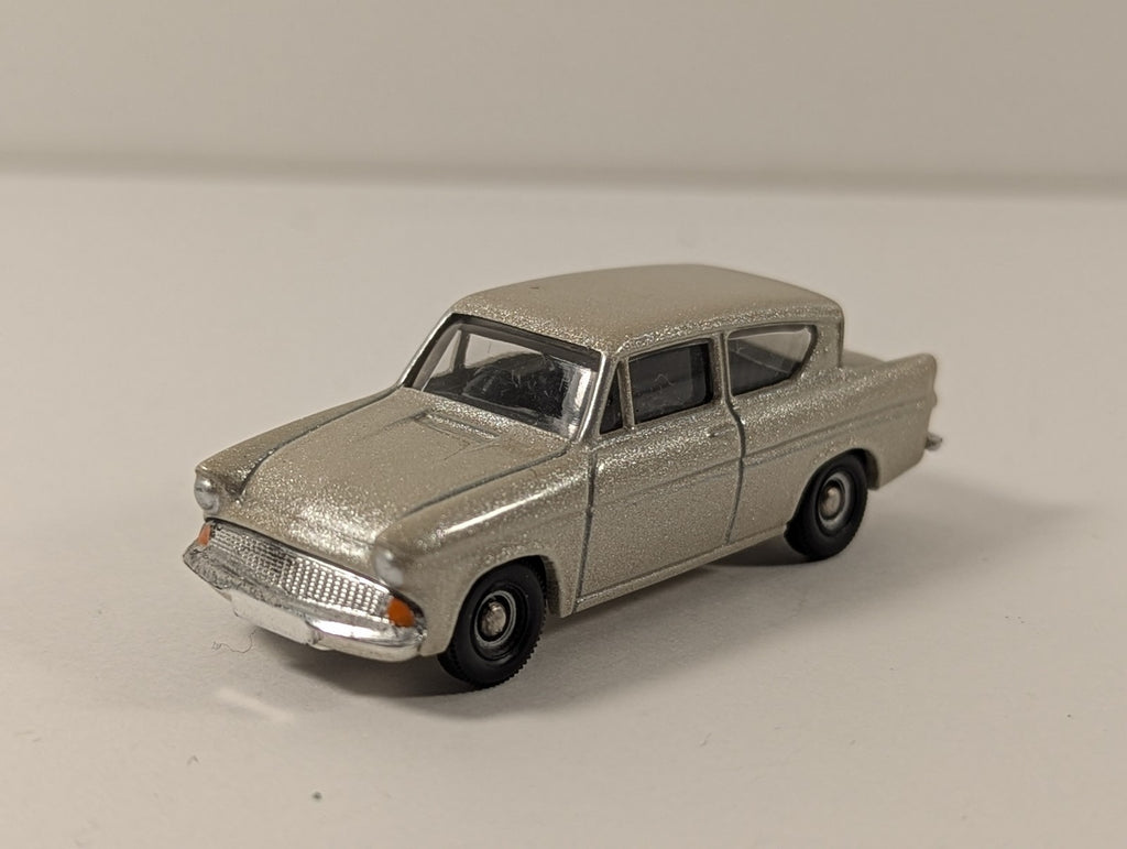 Corgi 1:76 / OO Gauge Ford Anglia 105E Die-cast Vehicle Silver