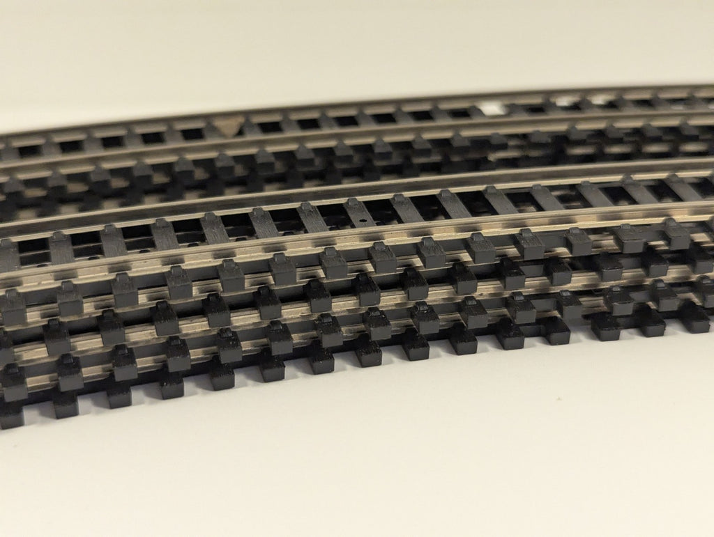 Hornby OO Gauge R607 2nd Radius Double Curve Track