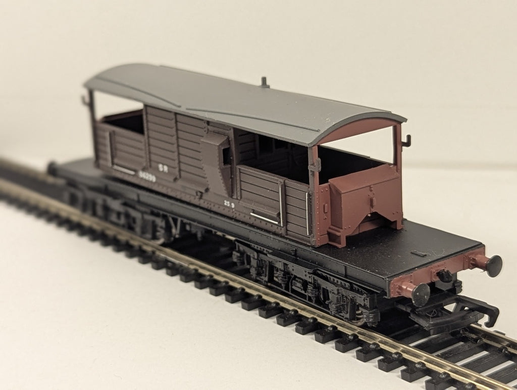 Bachmann OO Gauge 25 Ton Queen Mary Brake Van 56299 Southern Railway 33-827A