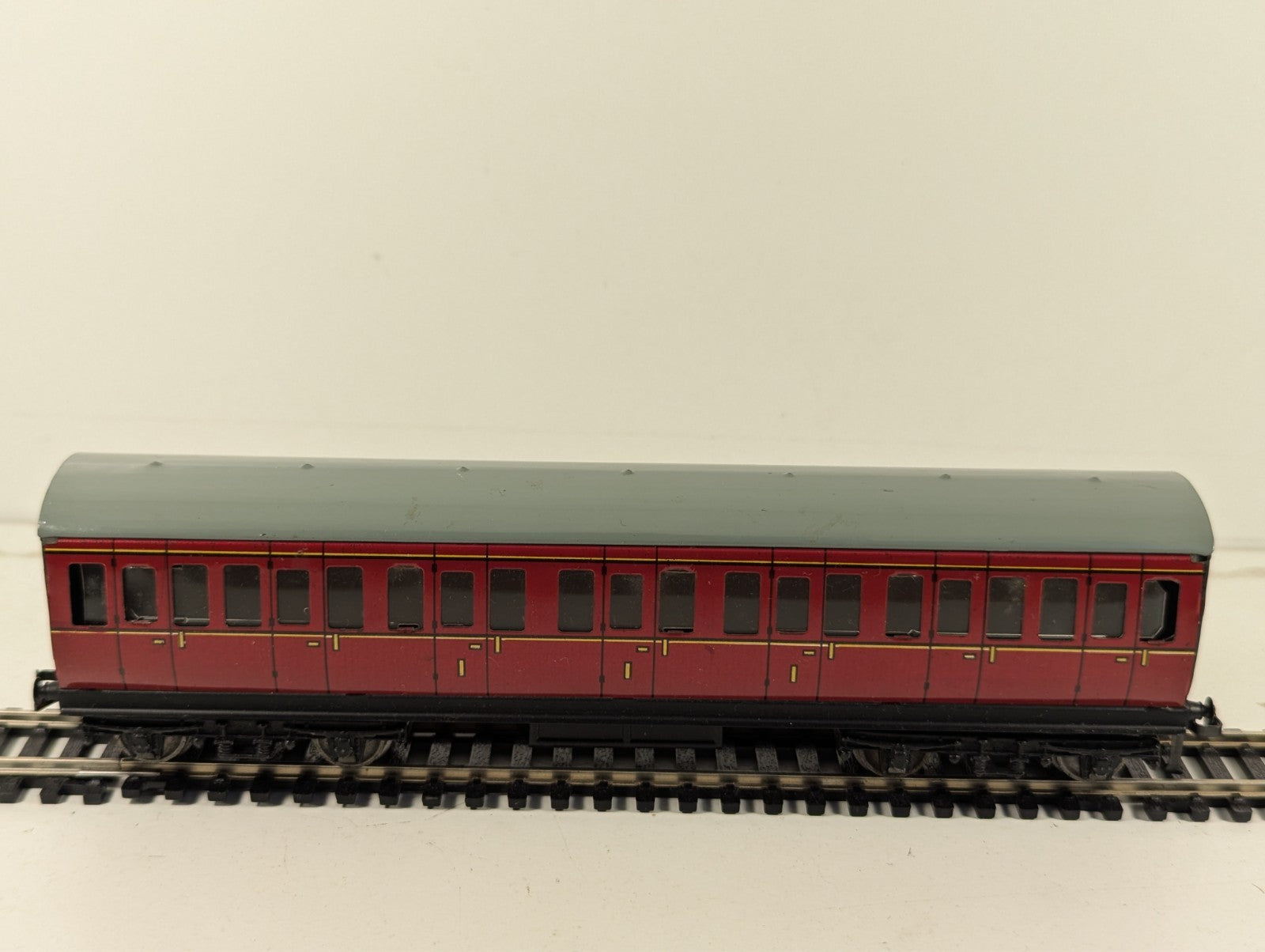 Hornby Dublo Suburban 1st Class Composite Branchline Coach OO Gauge