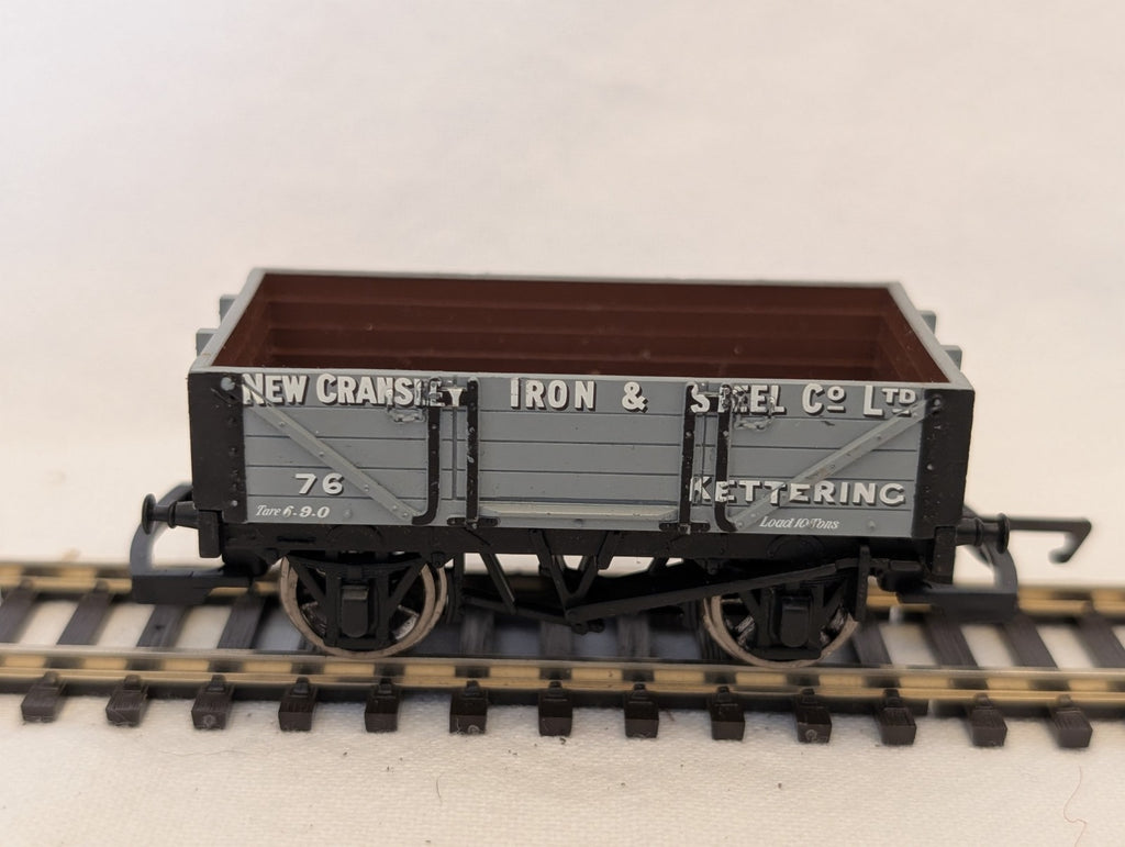 Hornby OO Gauge New Cransley Iron & Steel Co Ltd 7 Plank Wagon 76