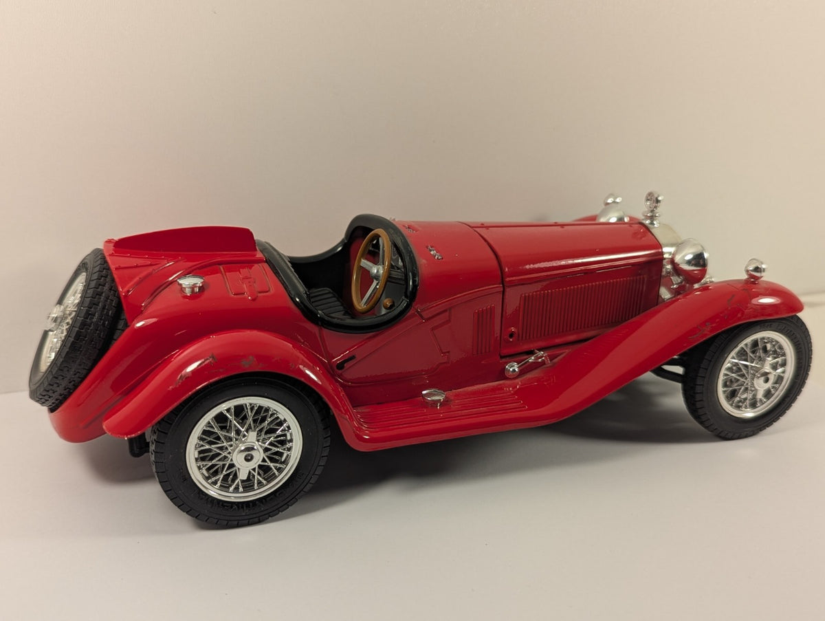 Bburago 1:18 1932 Alfa Romeo 8C 2300 Spider Touring – Missing Screen