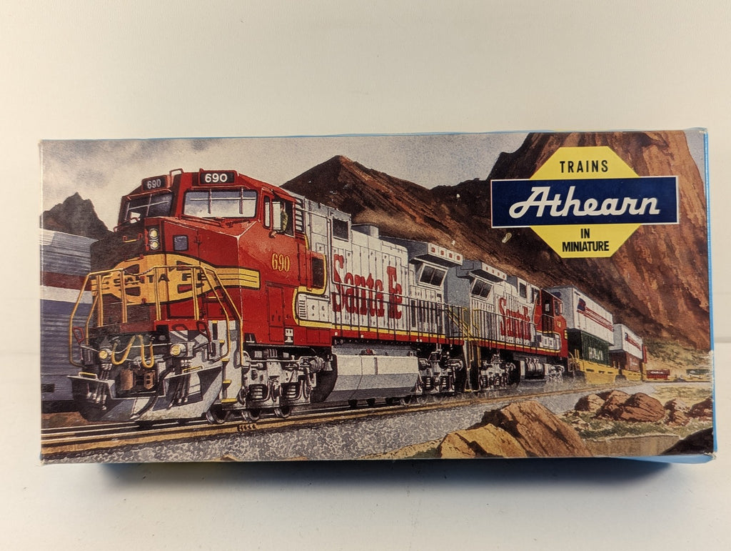 Athearn HO Gauge Maine Central 50ft Plug Door Boxcar 9625 Maine Central (Orange)