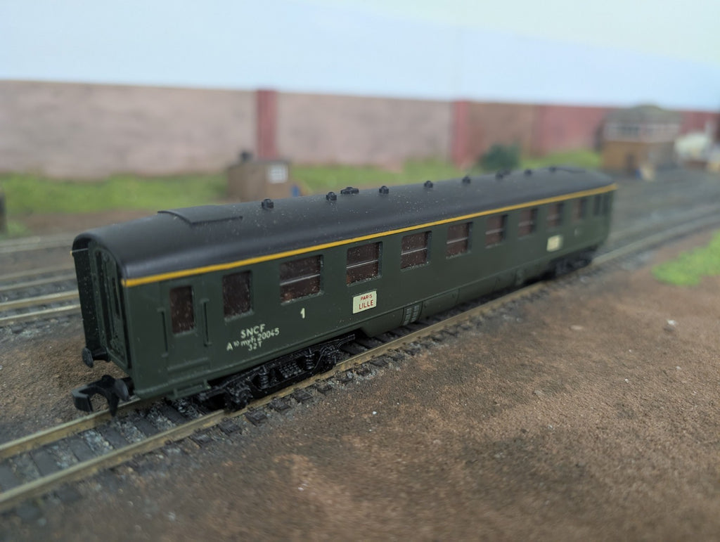 Hornby Acho Passenger Coach 733 Passenger 2nd Class