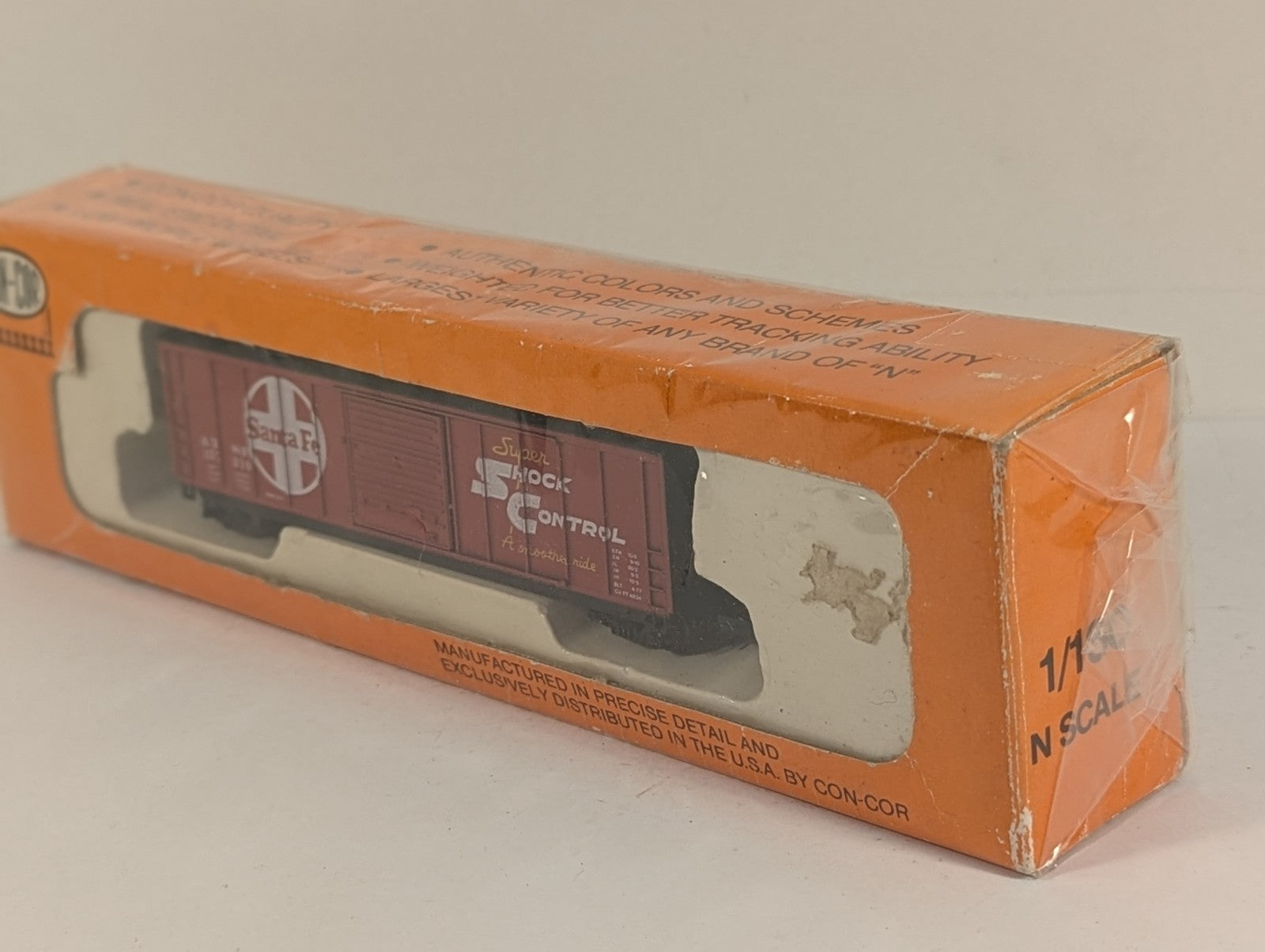 Con-Cor Santa Fe N Gauge Shock Control Box Car - Boxed