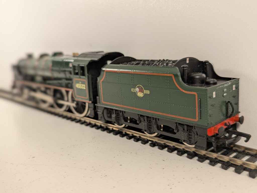 Mainline Rebuilt Patriot Class 7P "Illustrious" Steam Locomotive OOGauge - Boxed