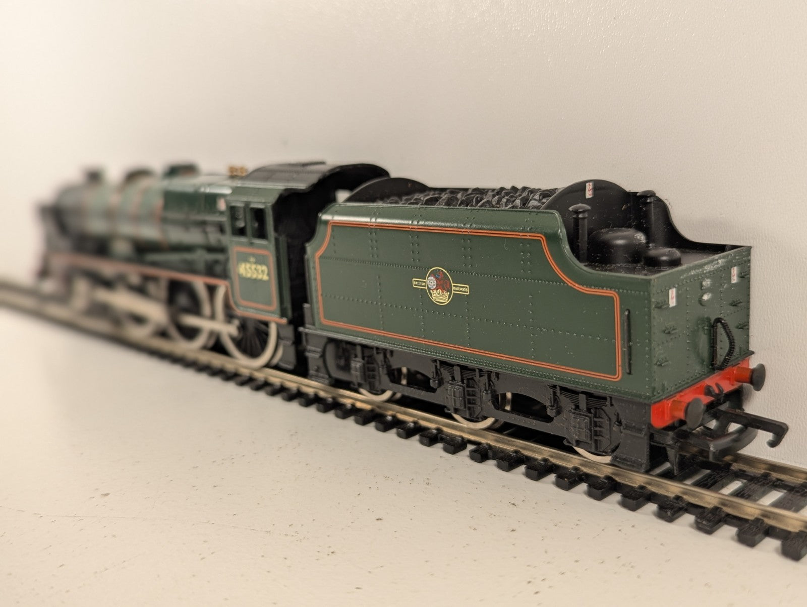 Mainline Rebuilt Patriot Class 7P "Illustrious" Steam Locomotive OOGauge - Boxed