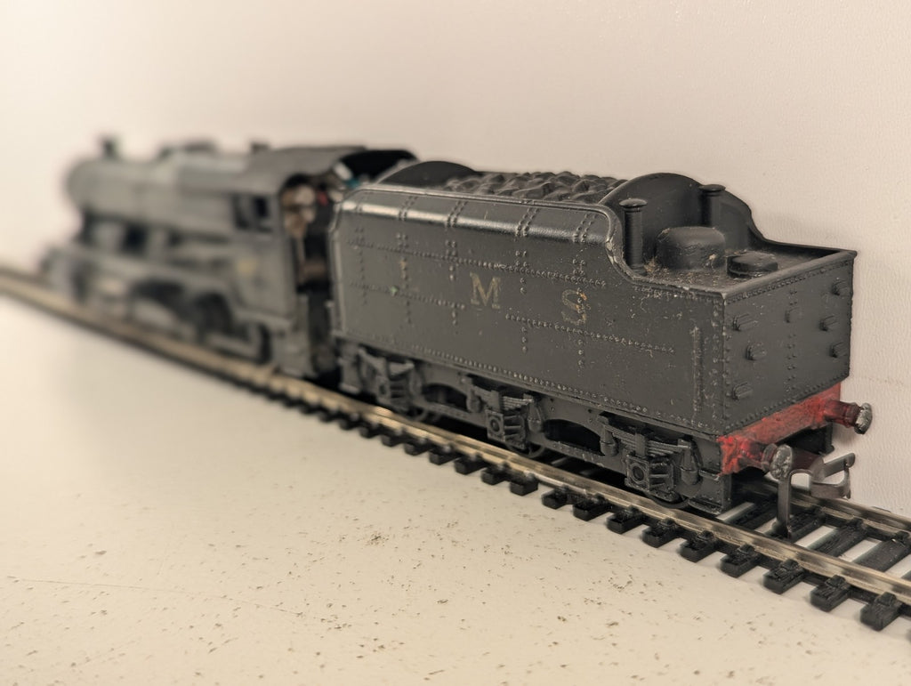 Hornby Dublo OO Gauge Stanier Class 8F 2-8-0 Steam Locomotive 48073 Black 2224