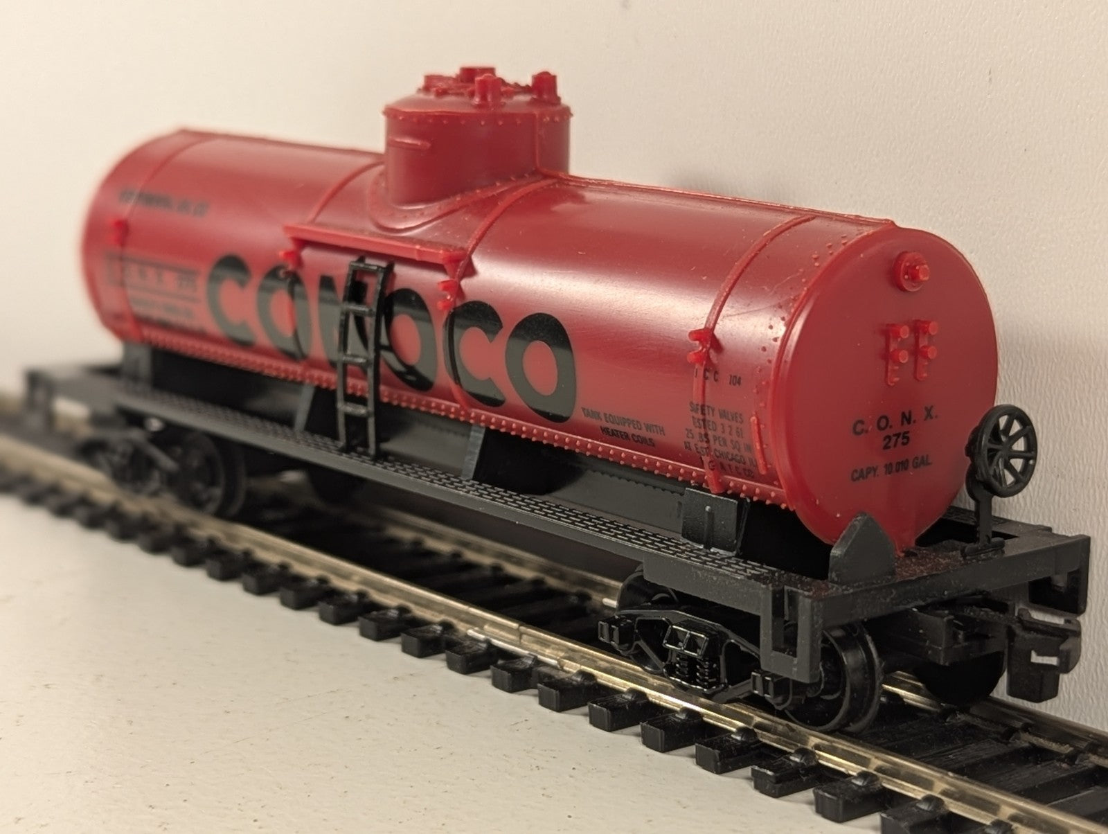 Life-Like HO Gauge Continental Oil Co. Conoco Tank Wagon 275 Conoco Red