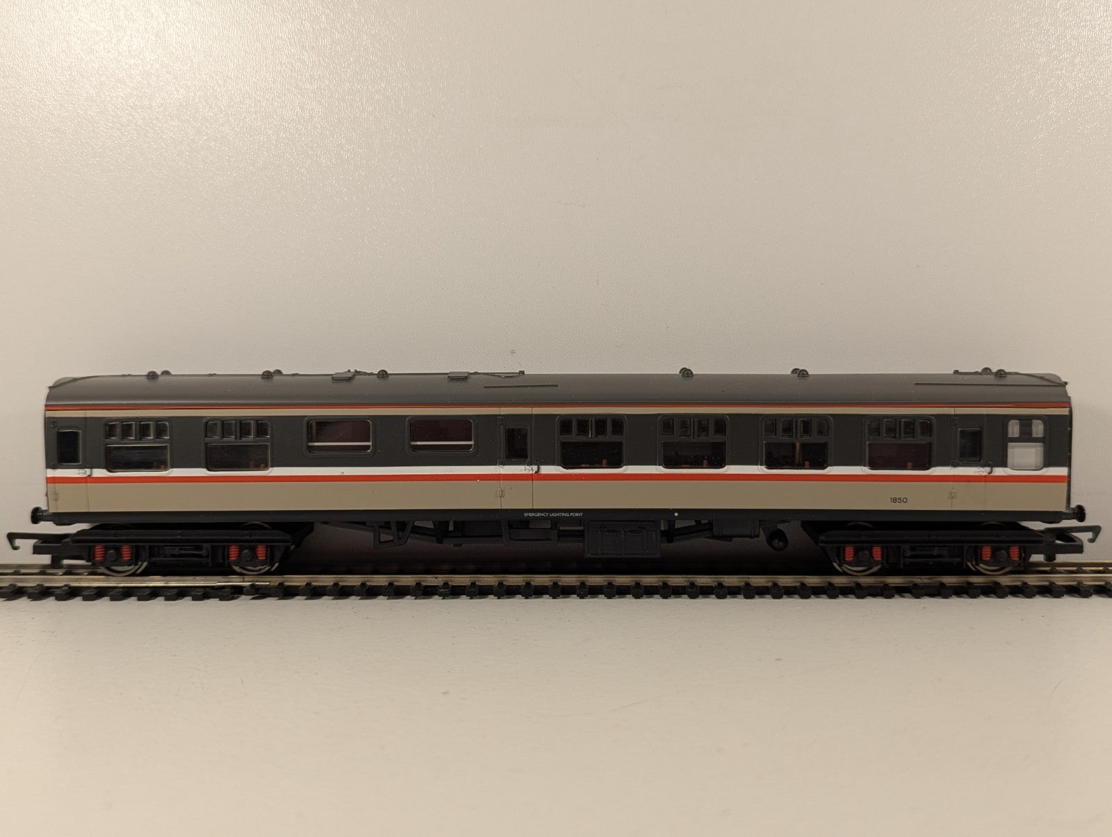 Hornby R426 BR Mk1 RMB Restaurant Miniature Buffet Coach