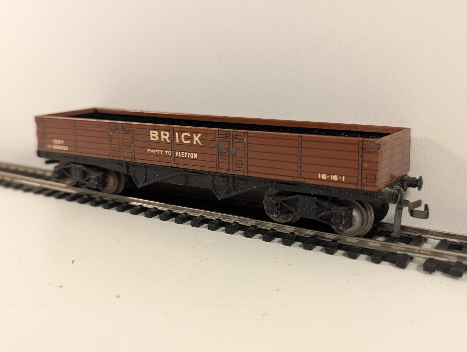 Hornby Dublo 32050 OO Gauge High Capacity Bogie Brick Wagon - Boxed