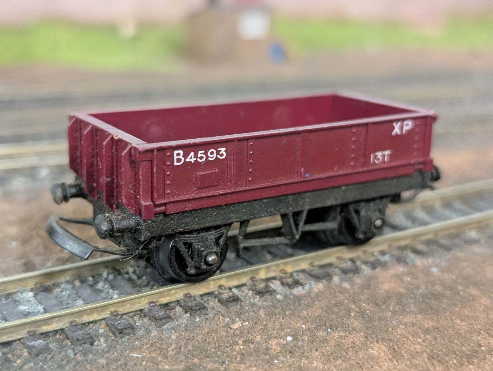 Hornby R113 OO Gauge BR Drop Side Wagon B4593