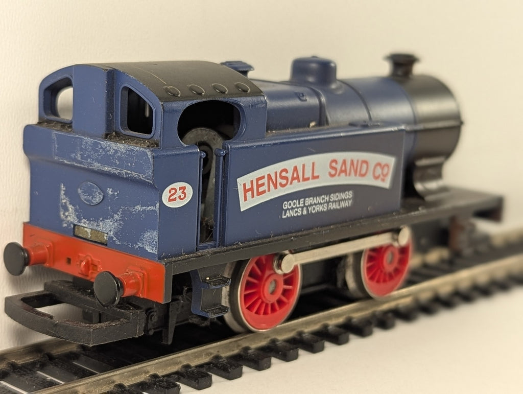 Hornby OO Gauge Industrial 0-4-0 Tank Locomotive 'Hensall Sand Co.'