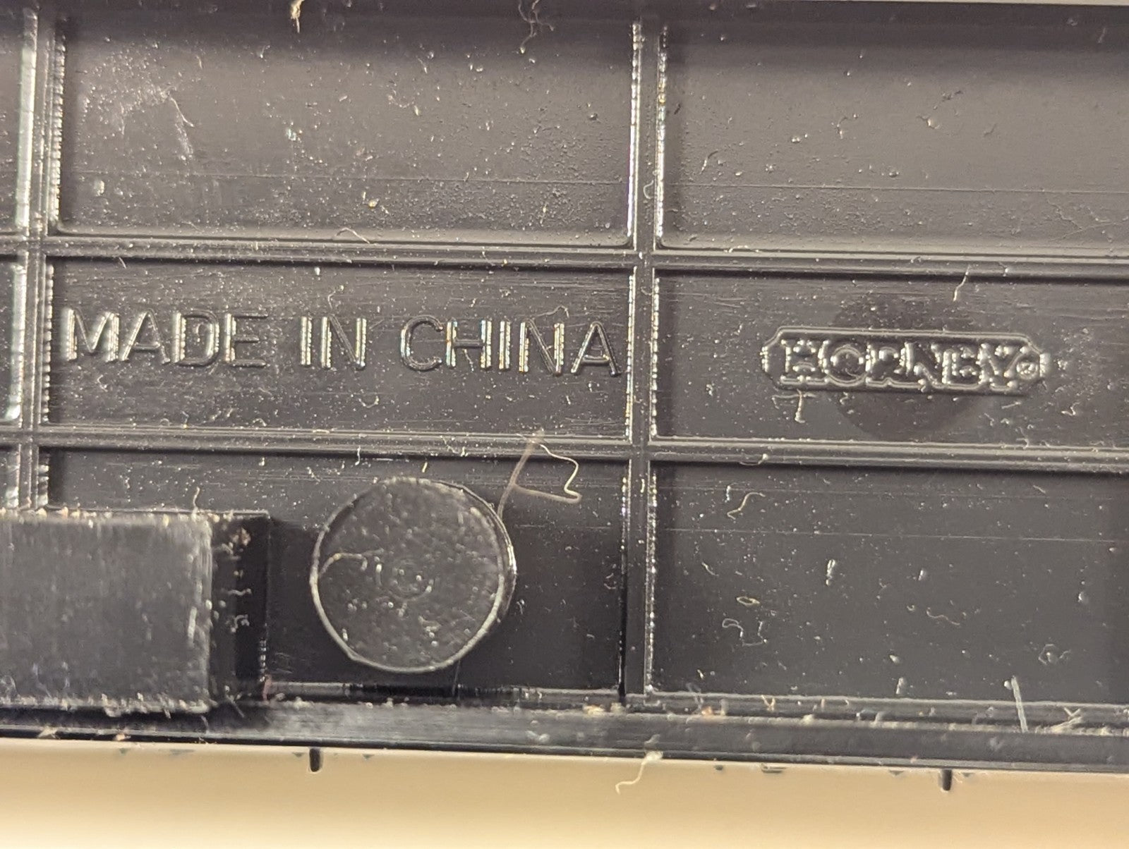 Hornby R4030D OO Gauge GWR Suburban B Composite Brake Coach
