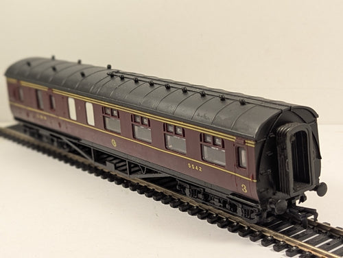 Airfix 54204-7 OO Gauge LMS Brake Third Coach