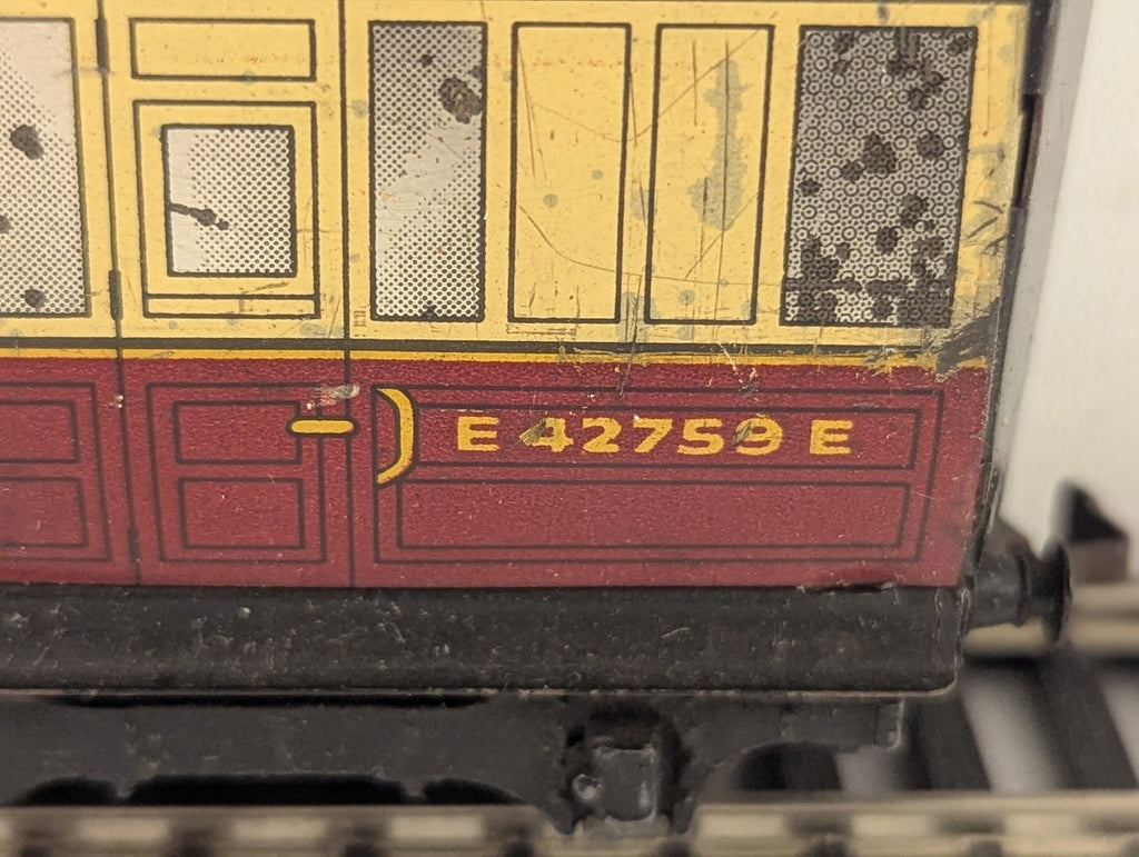 Hornby Dublo OO Gauge BR Tinplate Main Line Coach Passenger Coach E42759E