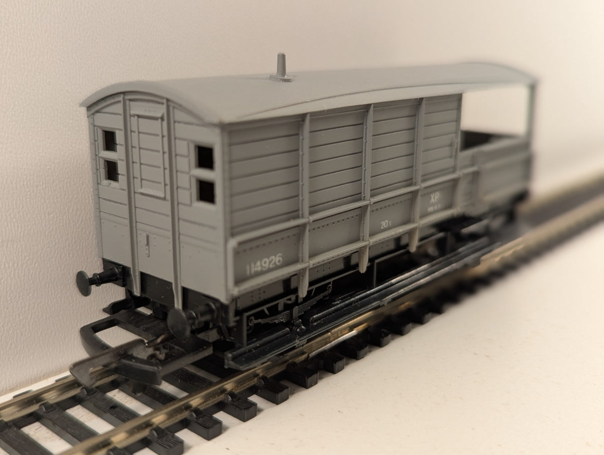 Dapol OO Gauge 114926 BR 20 Ton Brake Van Grey Livery