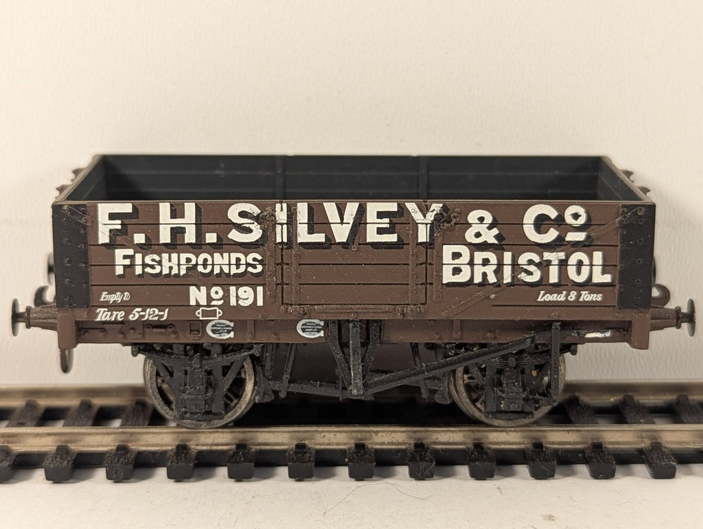 Dapol OO Gauge 5 Plank Open Wagon F.H. Silvey & Co Goods Wagon 191