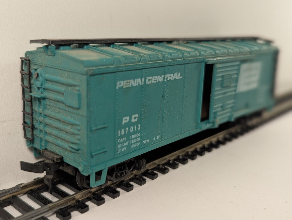 Roco HO Gauge Penn Central 40ft Boxcar 167012