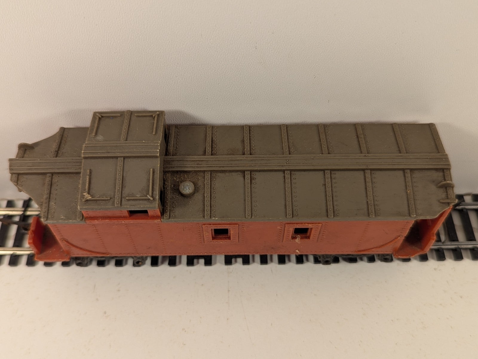 Tri-ang R115 OO Gauge Red Caboose