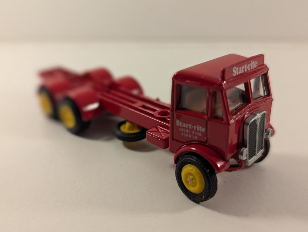 EFE 1:76 Scale AEC Mammoth 3-Axle Truck – Start-rite Shoes (No Container)