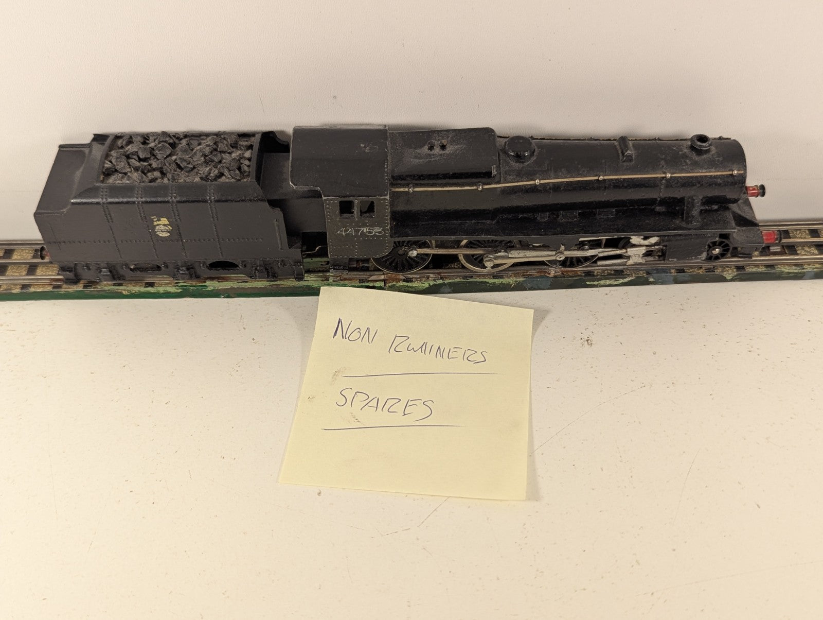 Graham Farish OO Gauge Class 5 Steam Locomotive 44753 BR Black Non-runner