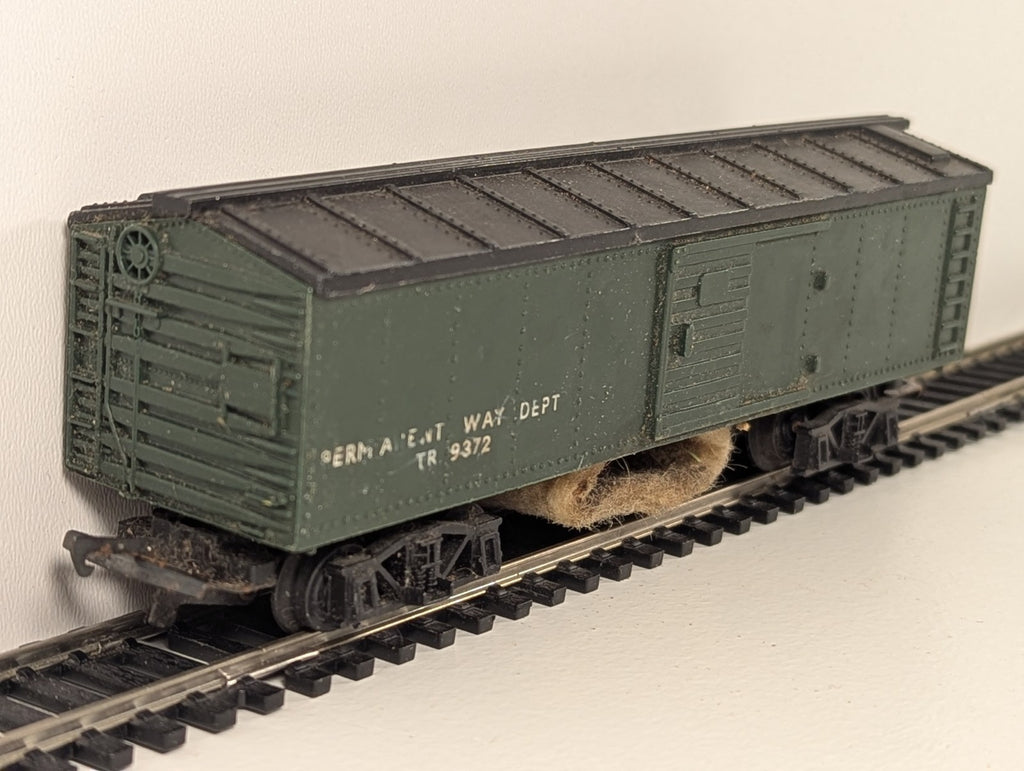 Tri-ang Permanent Way Department TR9372 Track Cleaner Box Carriage