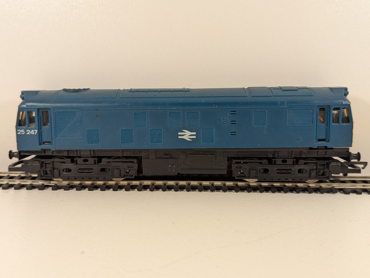 Hornby R068 OO Gauge Class 25 Diesel Locomotive 25247 – BR Blue – DCC Fitted