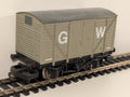 Lima OO Gauge GWR 12-Ton Ventilated Van – Item 305605
