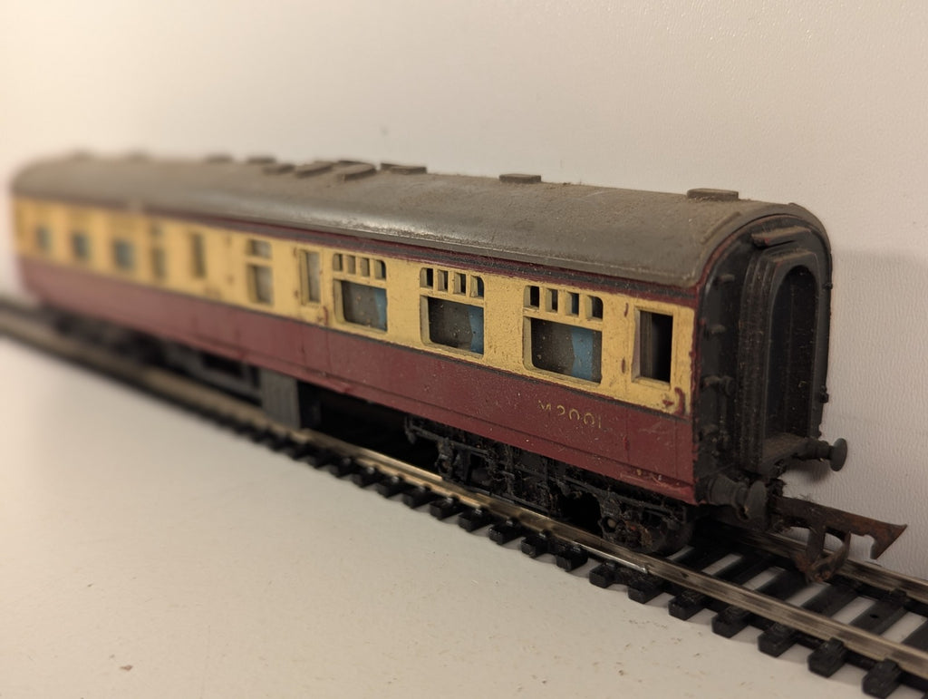 Tri-ang R224 BR Main Line Restaurant Car OO Gauge - Damaged Lettering