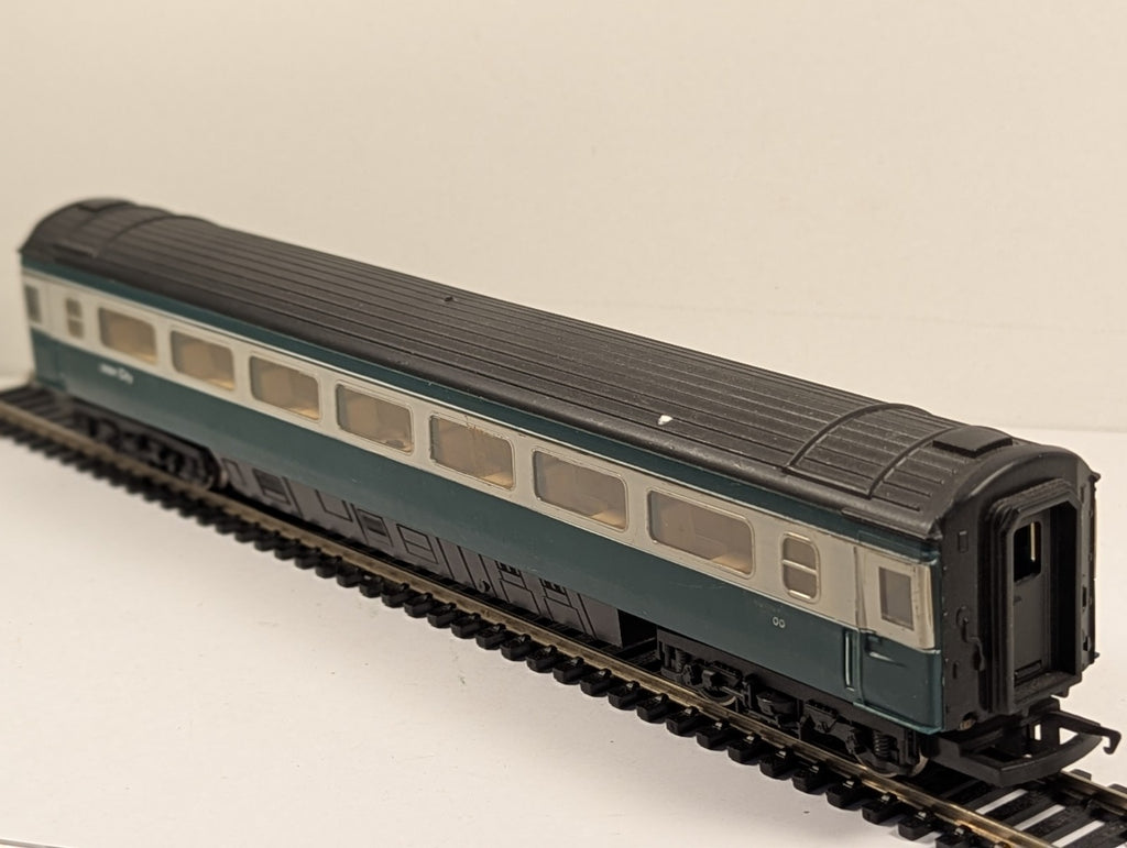 Hornby OO Gauge BR Inter-City Mk3 Passenger Coach