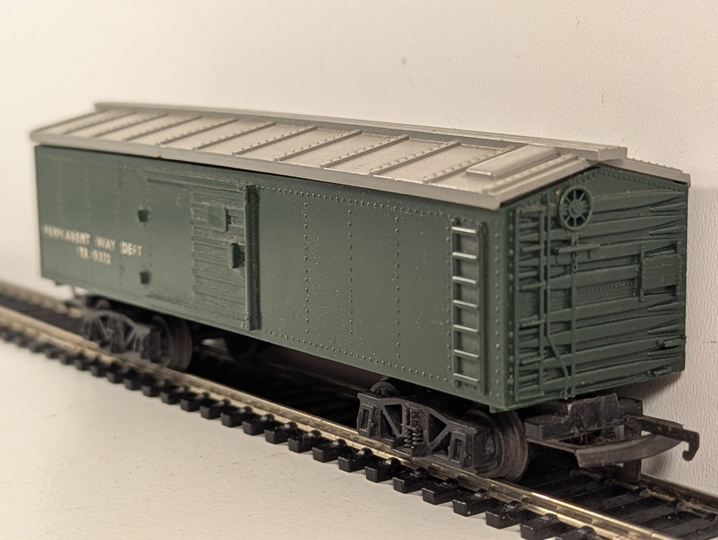 Tri-ang OO Gauge Bogie Utility Van Goods Wagon TR 9372