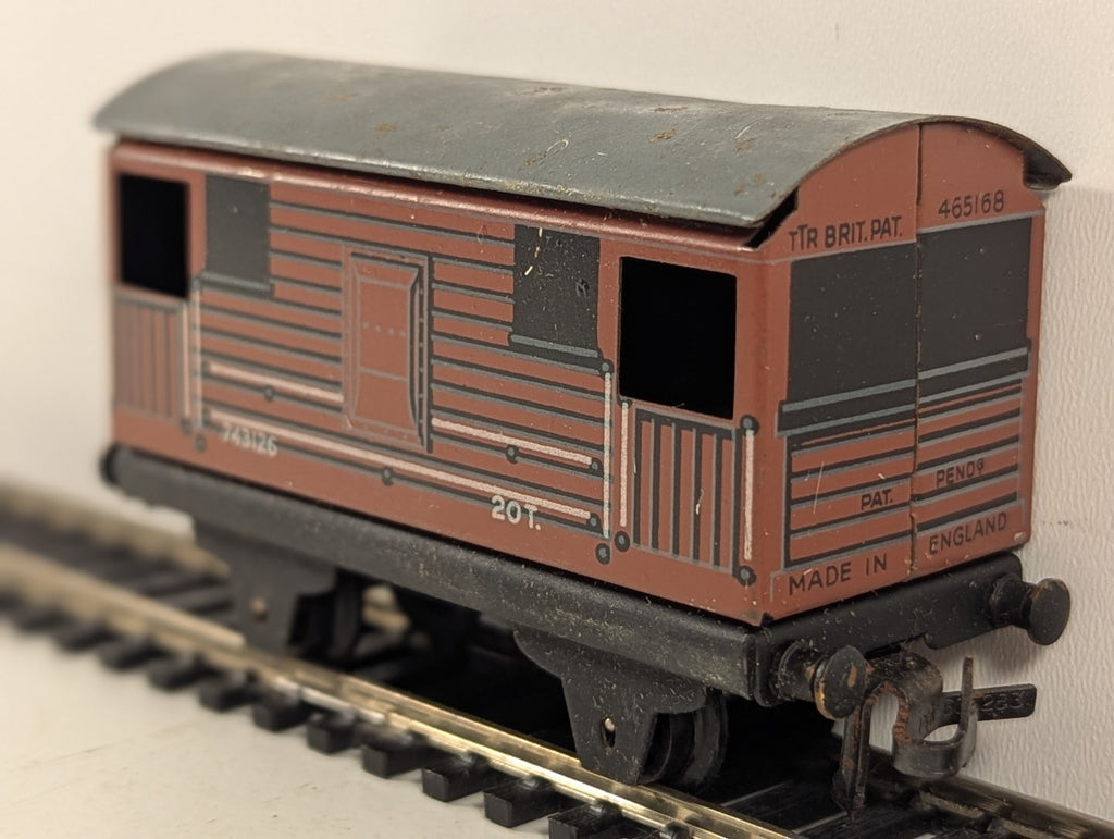 Trix Twin Railway OO Gauge LMS 20 Ton Goods Brake Van 743126