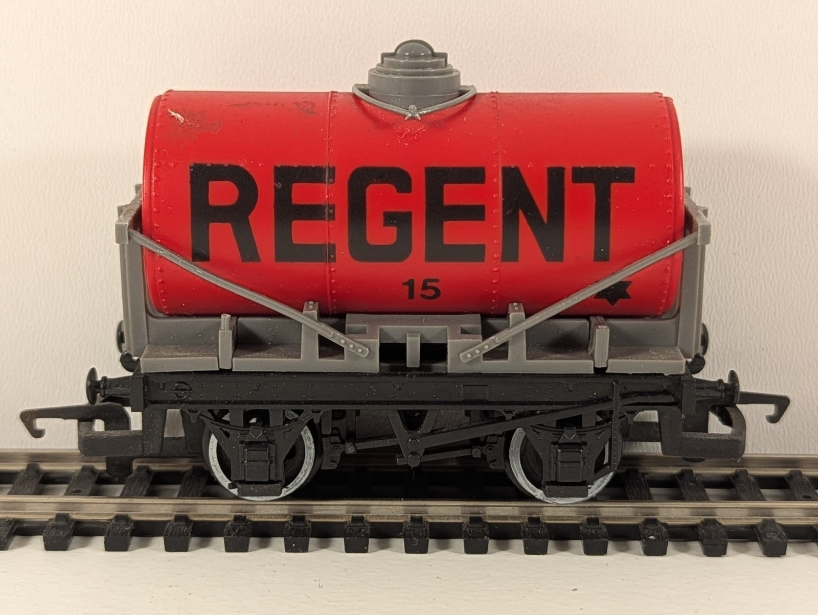 Hornby OO Gauge Regent Tank Wagon