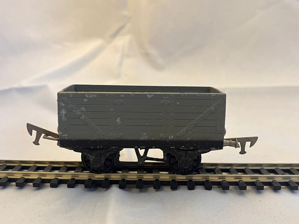 Tri-ang R577A 7-Plank Open Wagon Grey
