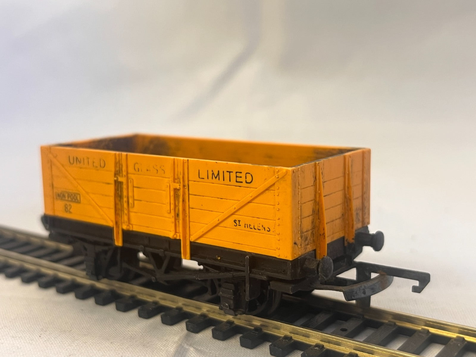 Hornby Dublo 4660 OO Gauge United Glass Bottle Manufacturers Wagon
