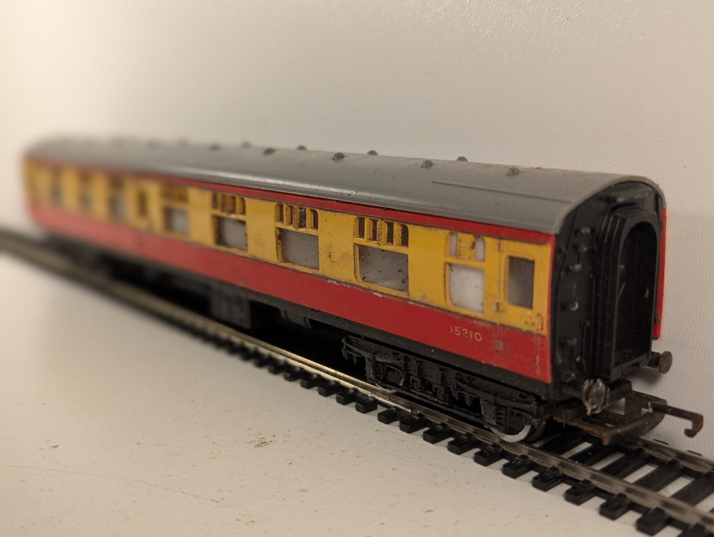 Hornby OO Gauge LMS Corridor Composite Coach Passenger Coach 15210