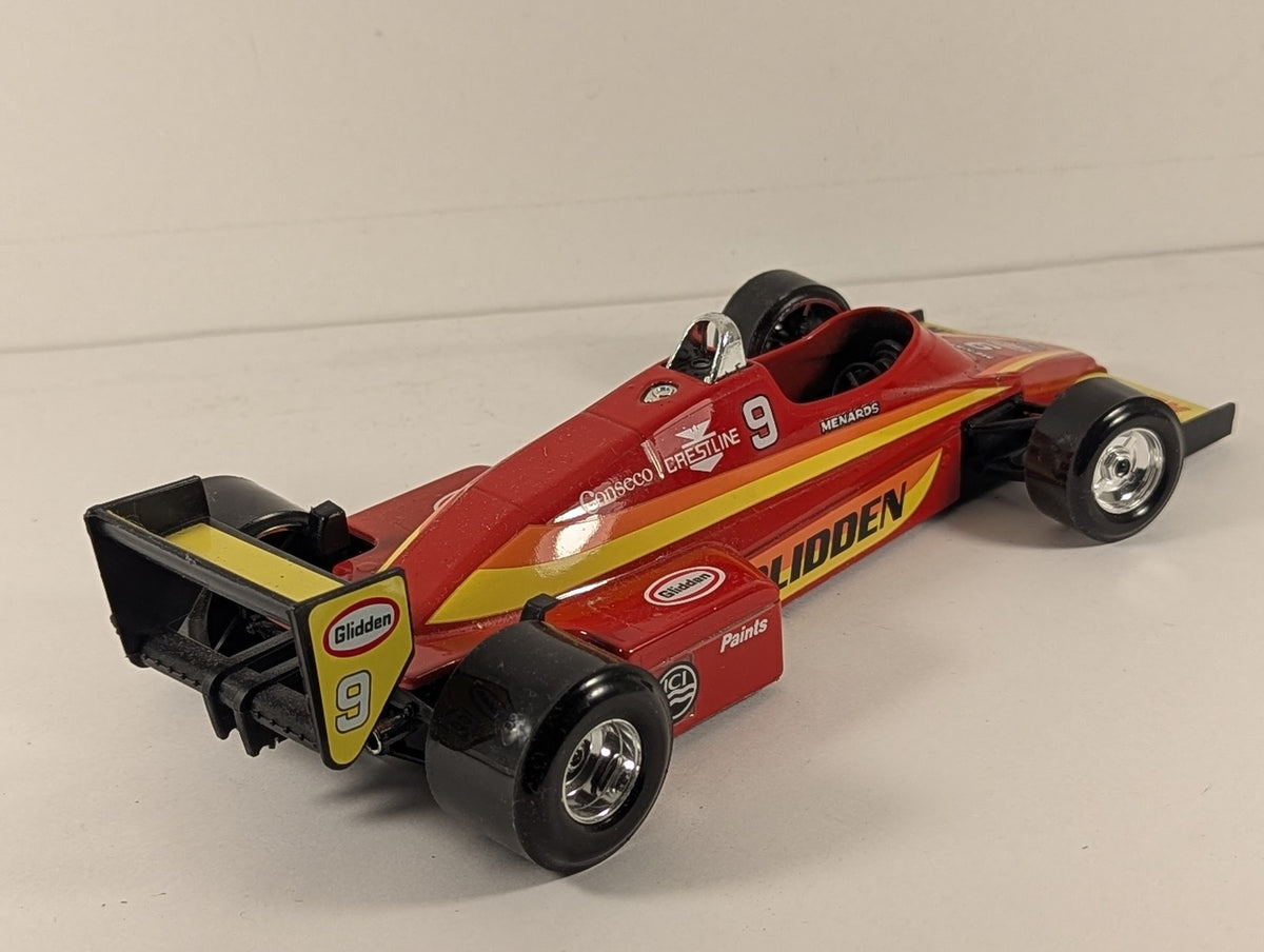Bburago 1:43 Lola T90/00 Indy Car Die-cast Model Car