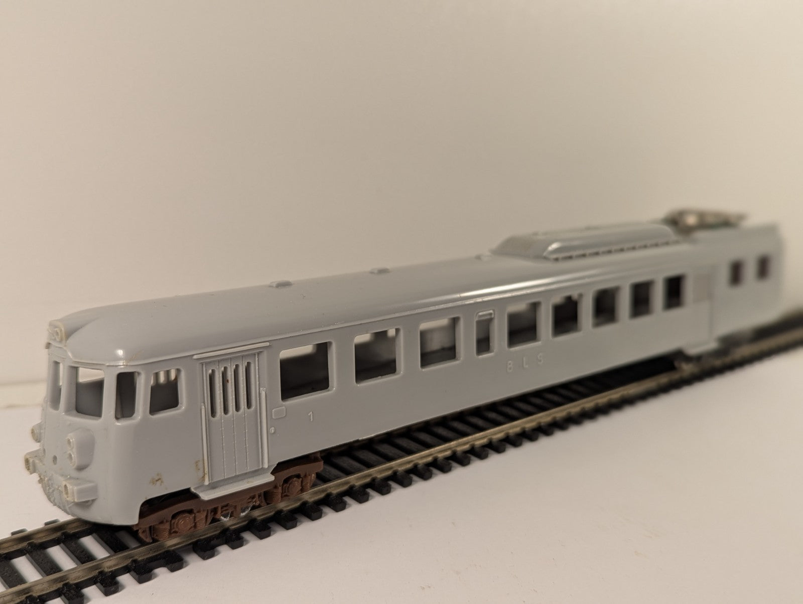 Piko OO Gauge Blue Arrow UnPowered M/C Set Boxed Unpainted