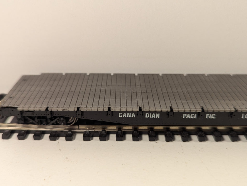 Bachmann HO Gauge Canadian Pacific Bulkhead Flatcar