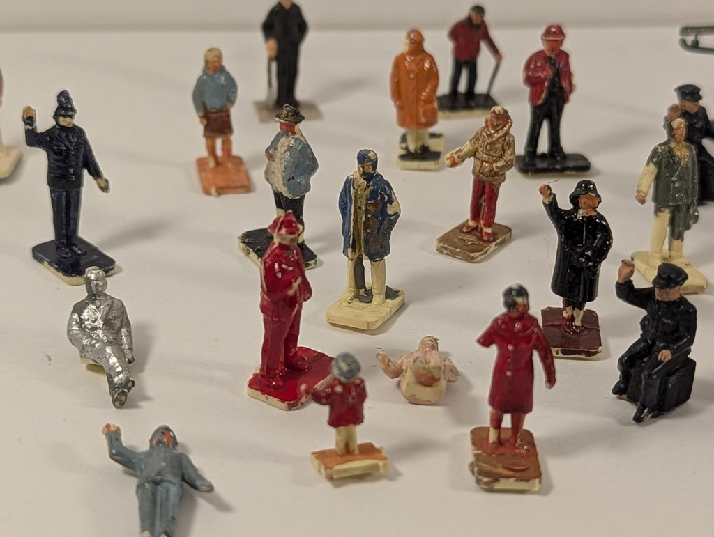 OO Gauge Assorted Painted Figures