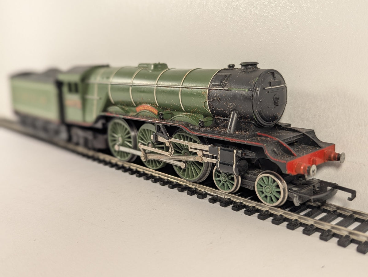 Hornby OO Gauge Class A3 Flying Scotsman Steam Locomotive 4472 LNER Apple Green