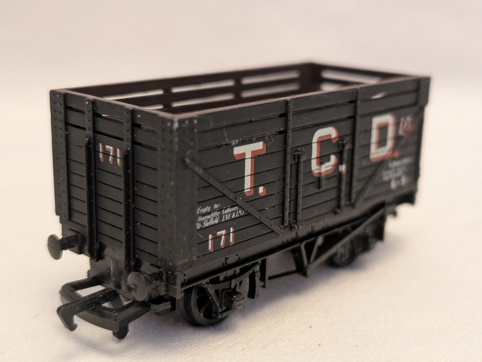 Mainline OO Gauge 7-Plank Open Wagon TCD Ltd Goods Wagon 171 T.C.D.