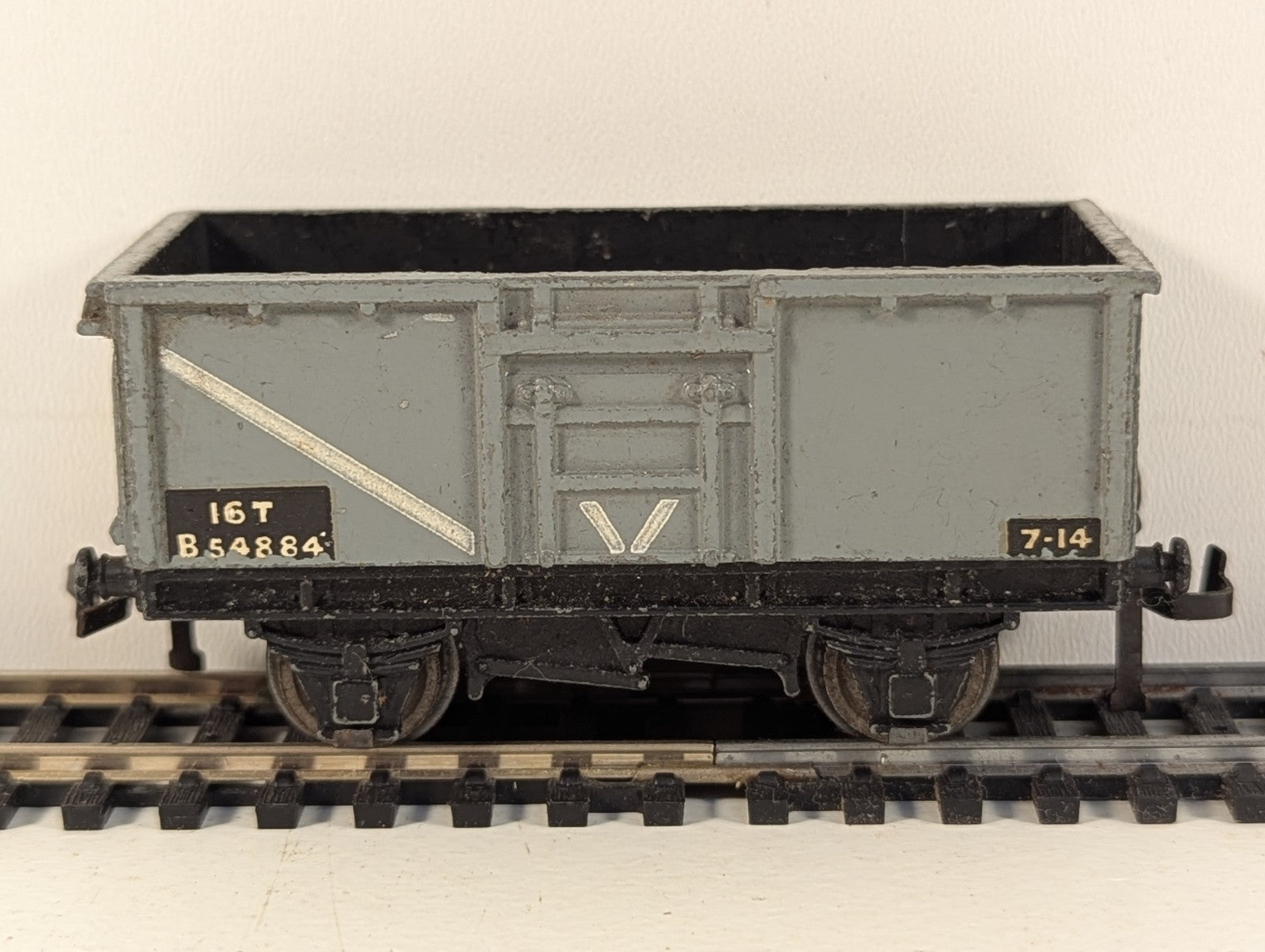 Hornby Dublo 32057 OO Gauge 16 Ton Mineral Wagon